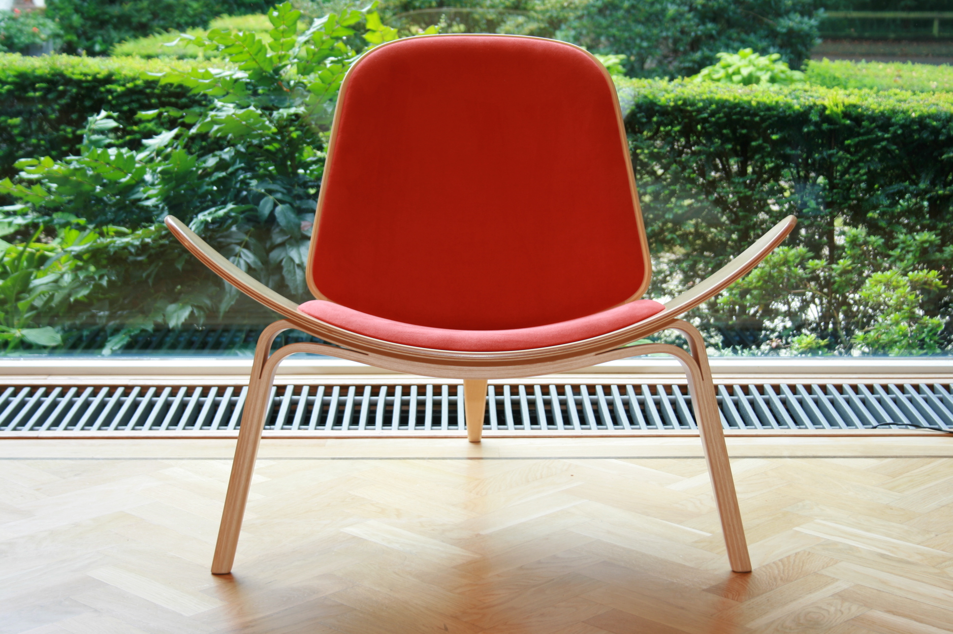 Hans Jorgen Wegner Shell Chair CH07