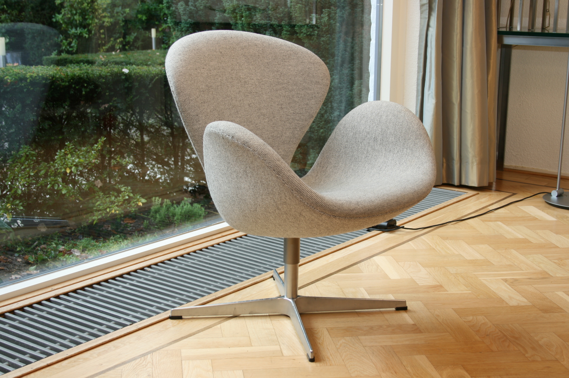 Fritz Hansen Swan Chair