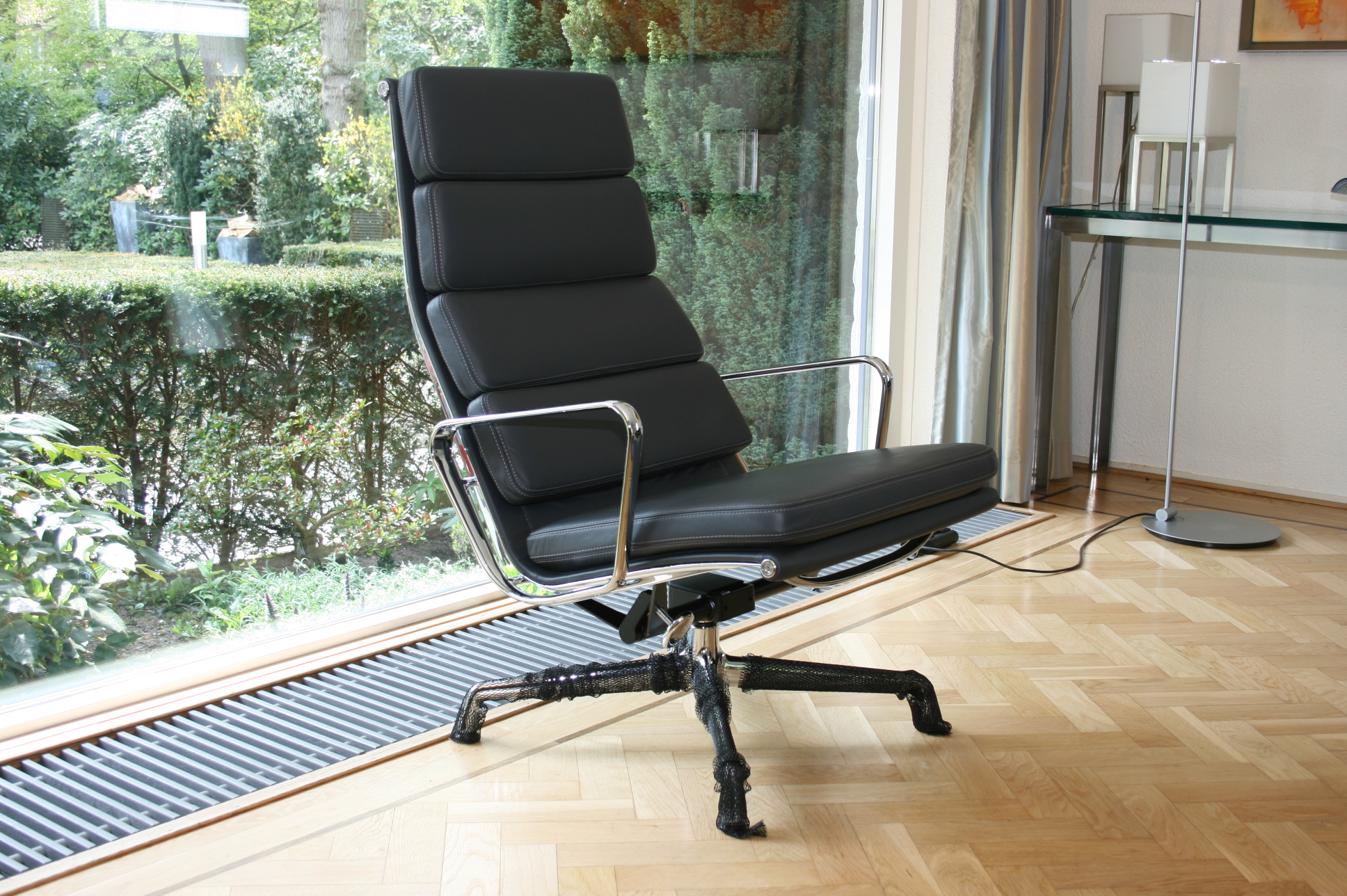 Vitra EA 222